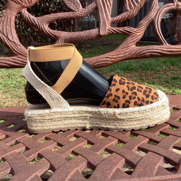 💋NWT BTQ Forever Platform Jute Vegan Suede Leopard Print Ankle Strap Sandal - Picture 3 of 10